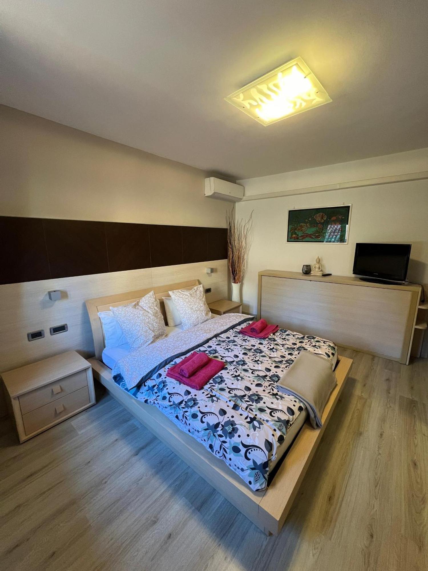 B&B Al Vittoriale Da Maja Гардоне Ривьера Экстерьер фото