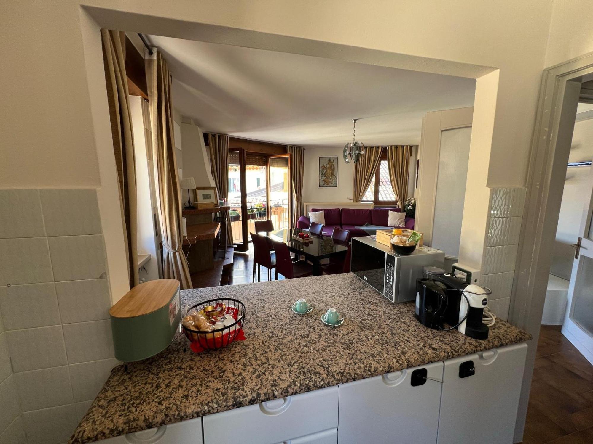 B&B Al Vittoriale Da Maja Гардоне Ривьера Экстерьер фото