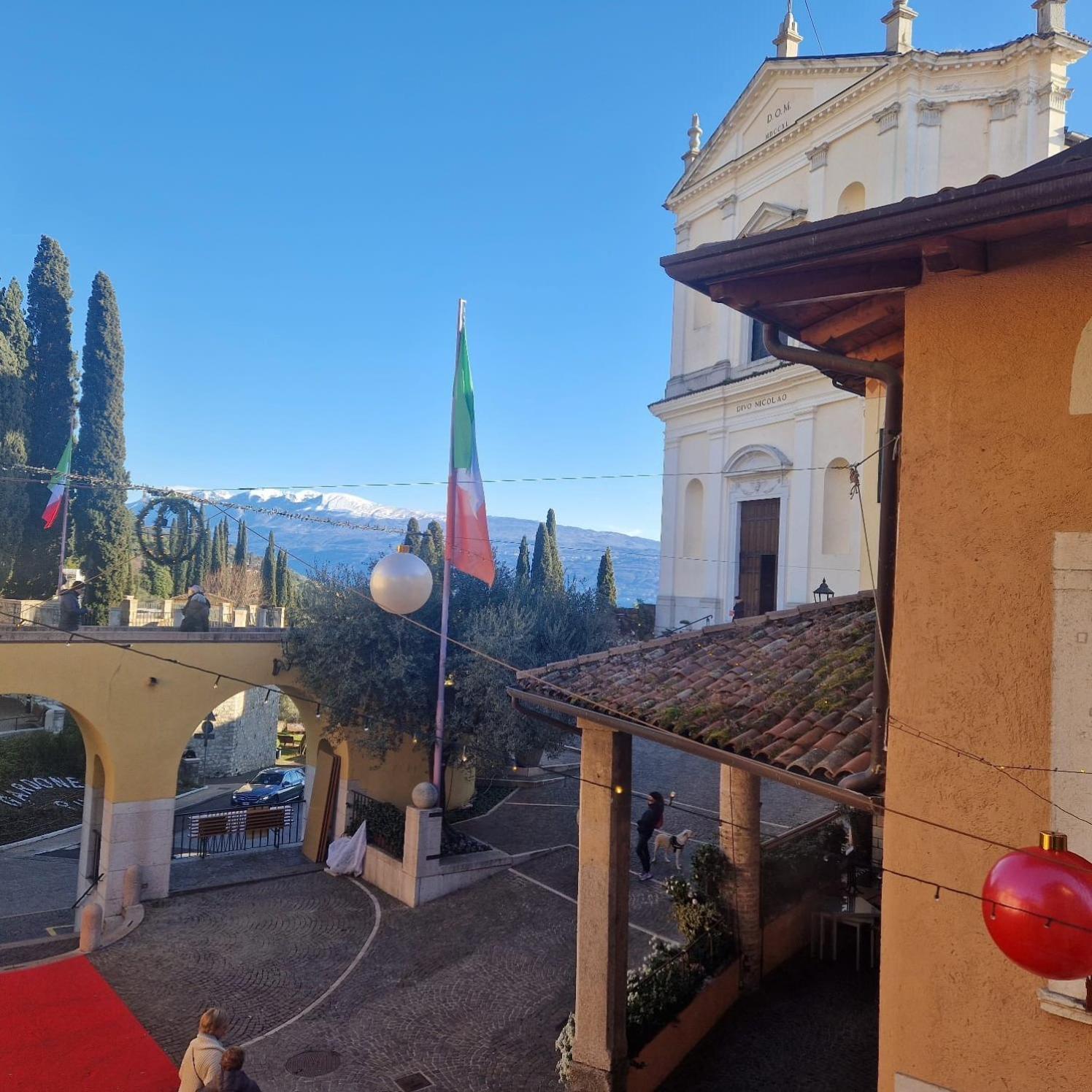 B&B Al Vittoriale Da Maja Гардоне Ривьера Экстерьер фото
