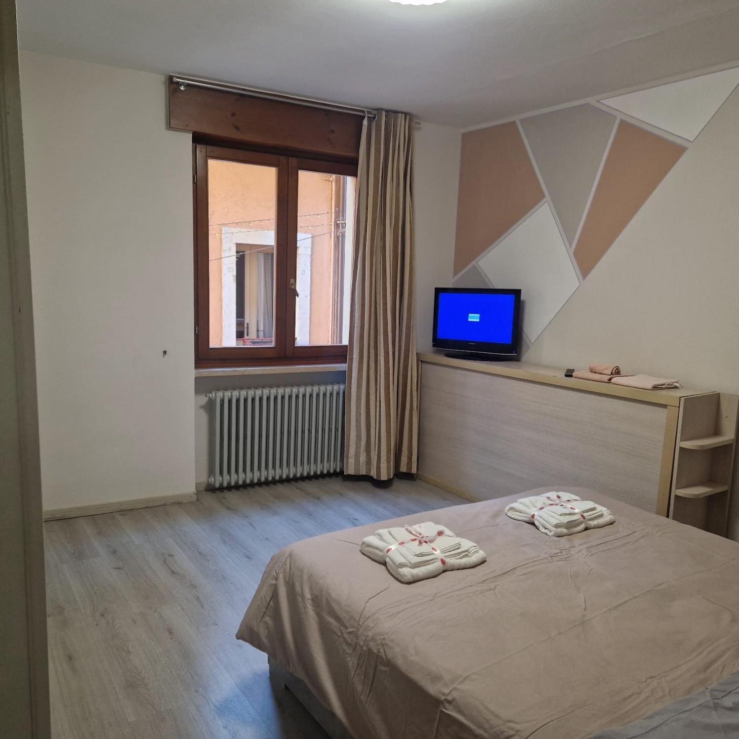 B&B Al Vittoriale Da Maja Гардоне Ривьера Экстерьер фото