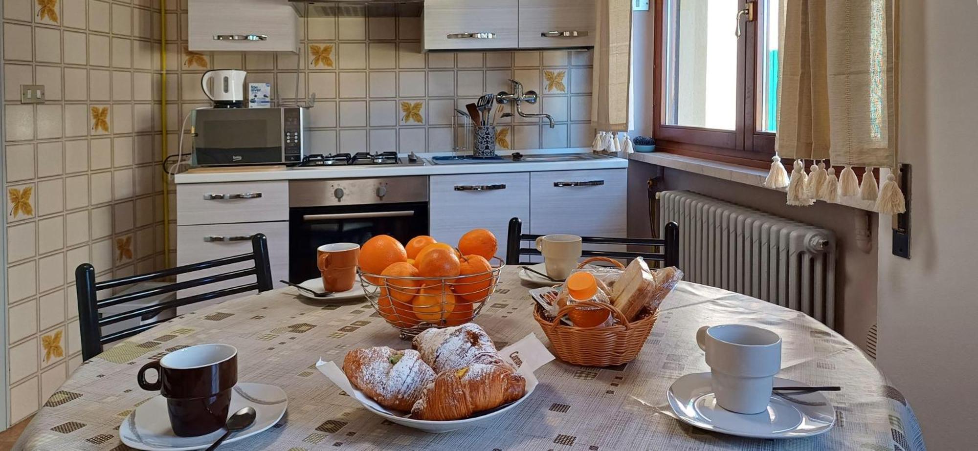 B&B Al Vittoriale Da Maja Гардоне Ривьера Экстерьер фото
